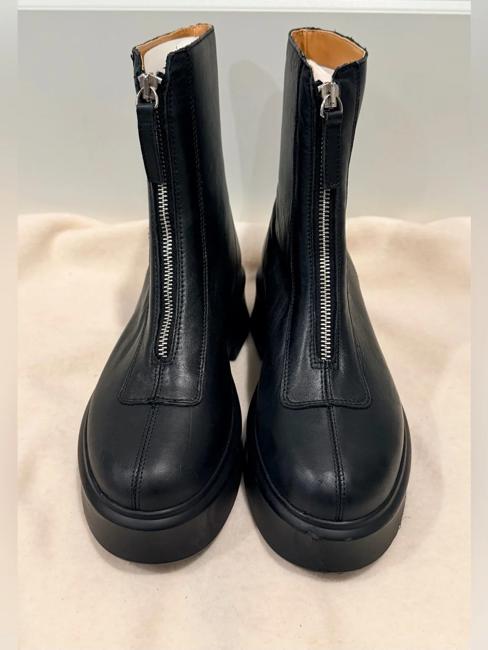 Steve Madden Jones Black Leather Front Zip Platform Ankle Boots Size 8.5 NWOB